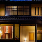 萬時 京都祇園本店の夜の風景
