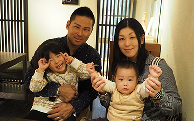 滋賀県草津市の貴大様・めぐみ様・いろはちゃん・朔史くん┃結婚指輪