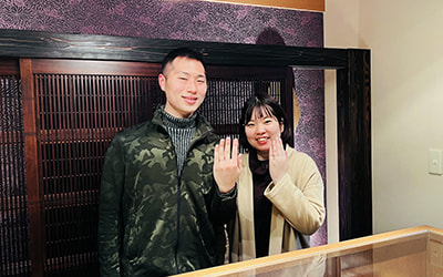 奈良県奈良市のお二人┃個性的な結婚指輪