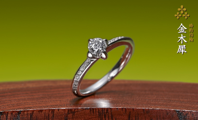 婚約指輪作品：金木犀です。