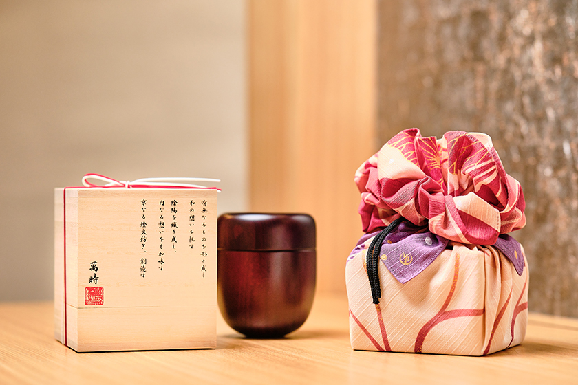 婚約指輪や結婚指輪のお納めは専用ケースを 婚約指輪や結婚指輪のお納めは専用ケースを