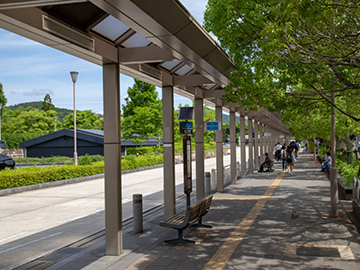 国際会館前駅バス停