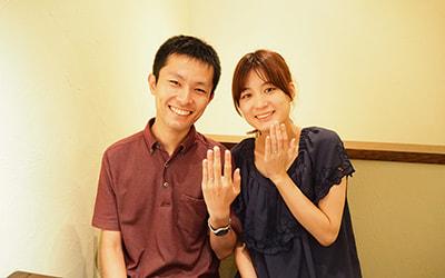 大阪市都島区のおふたり┃支える結婚指輪